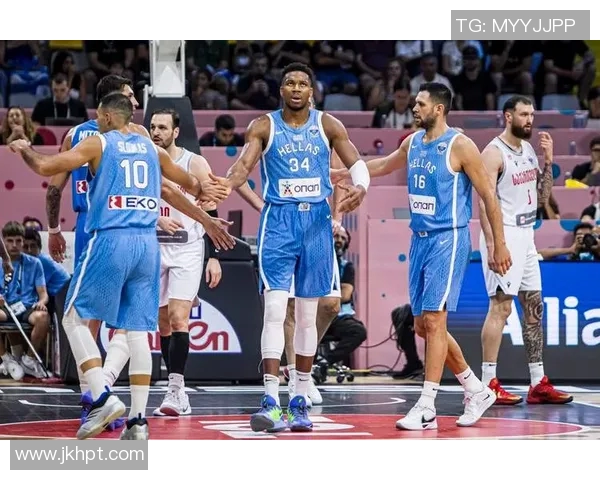 欧洲杯西班牙队险胜希腊，晋级形势乐观