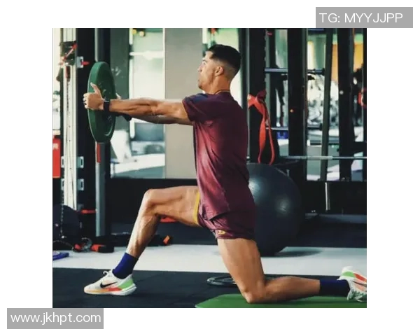 约翰-埃格伯努晒出训练照片，激励粉丝坚持运动